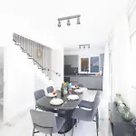 Mandali 20 - Fully Renovated *