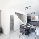Villa Mandali 20 - Fully Renovated *