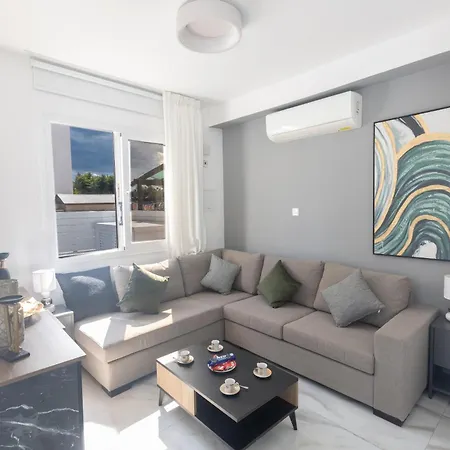 Mandali 20 - Fully Renovated וילה פאראלימני