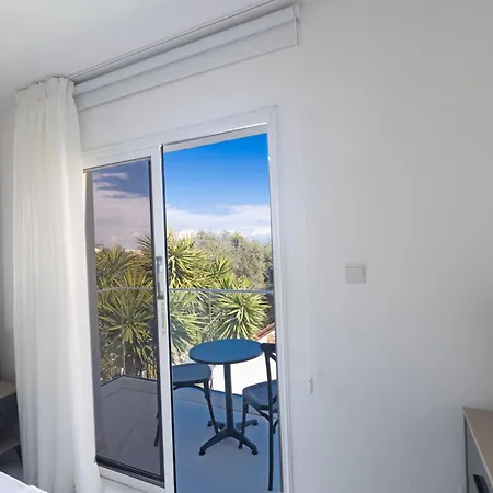 Mandali 20 - Fully Renovated * Paralimni