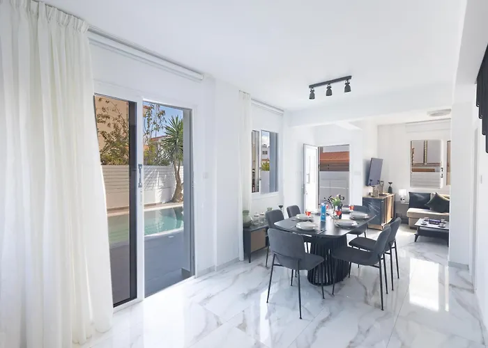 Mandali 20 - Fully Renovated Vila Paralimni