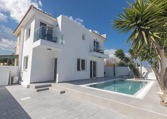 Mandali 20 - Fully Renovated Vila